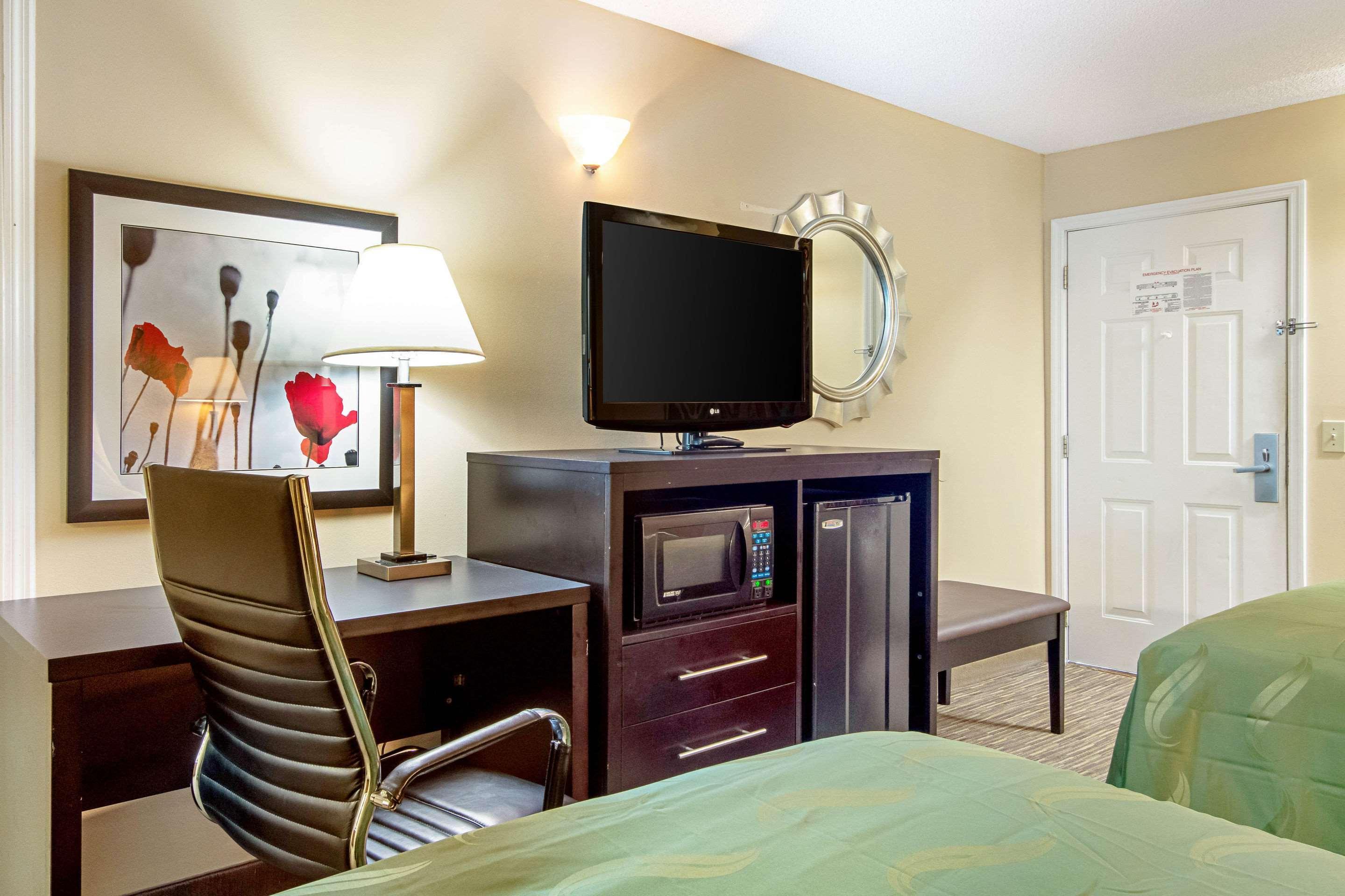 Quality Inn Thomaston Экстерьер фото