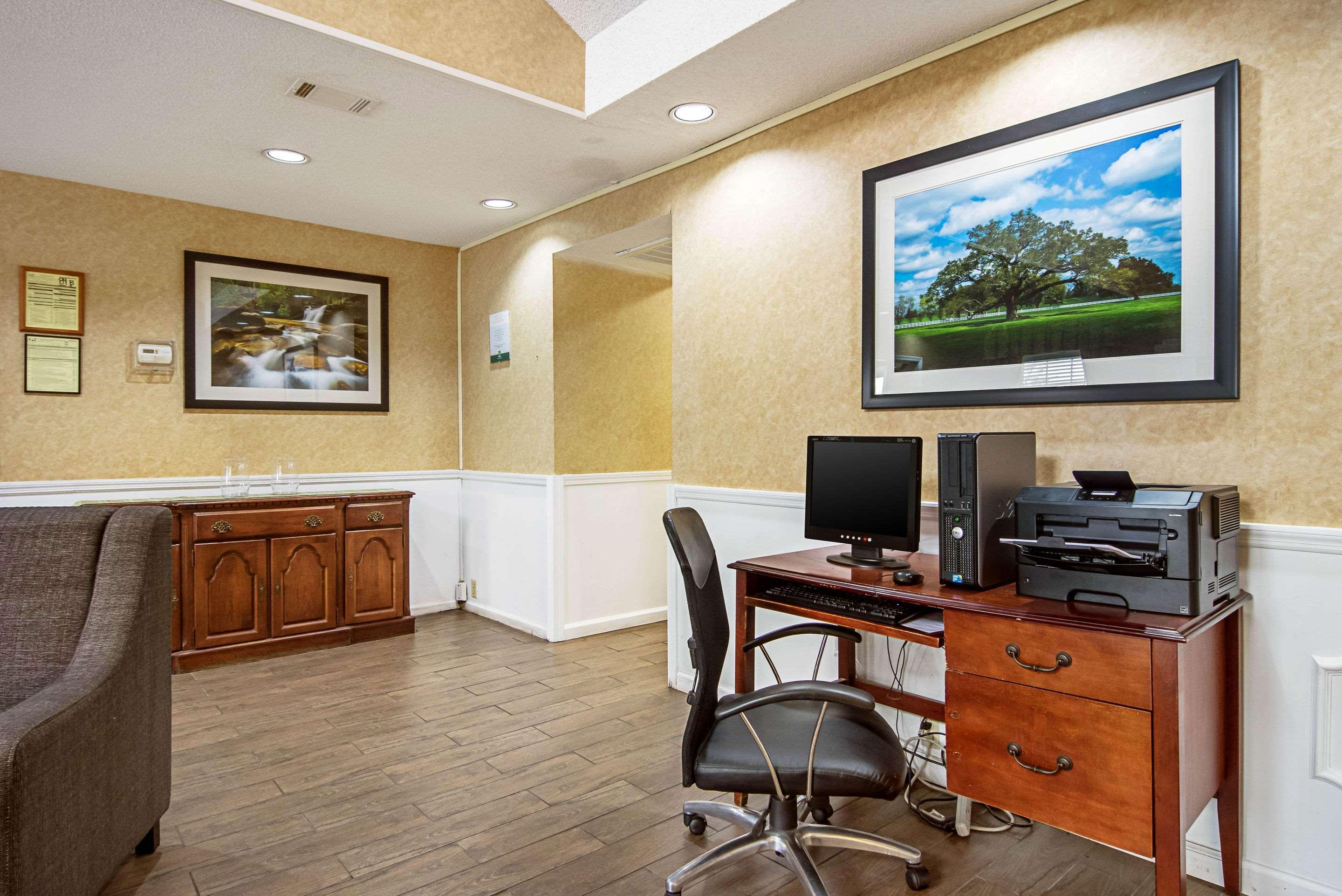 Quality Inn Thomaston Экстерьер фото